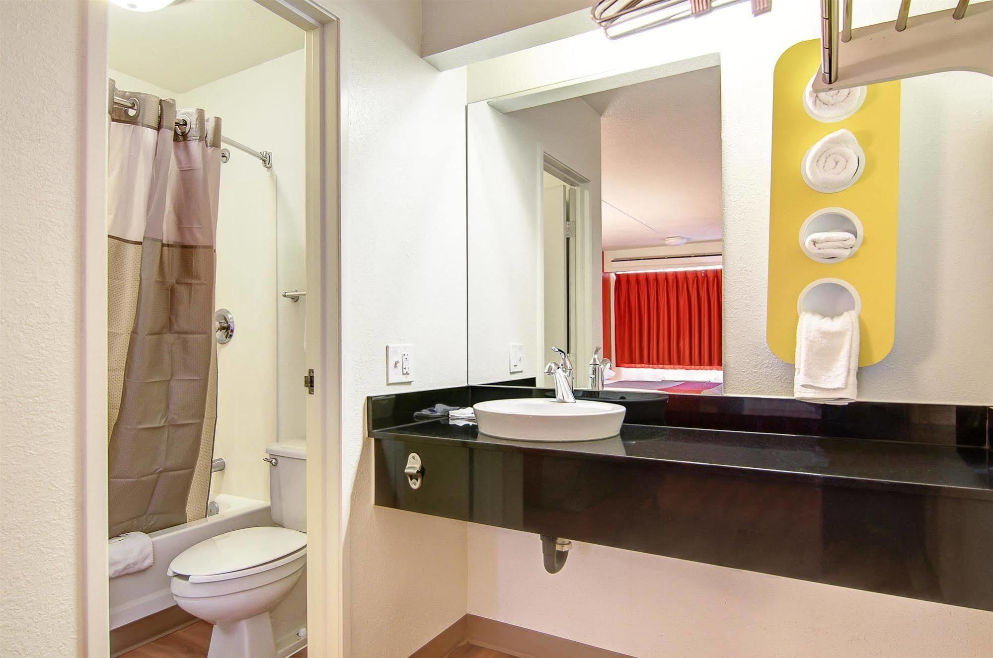 Motel 6-Springfield, Mo - North Екстер'єр фото